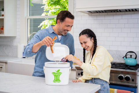 Easy Ways to Curb Your Food Scraps